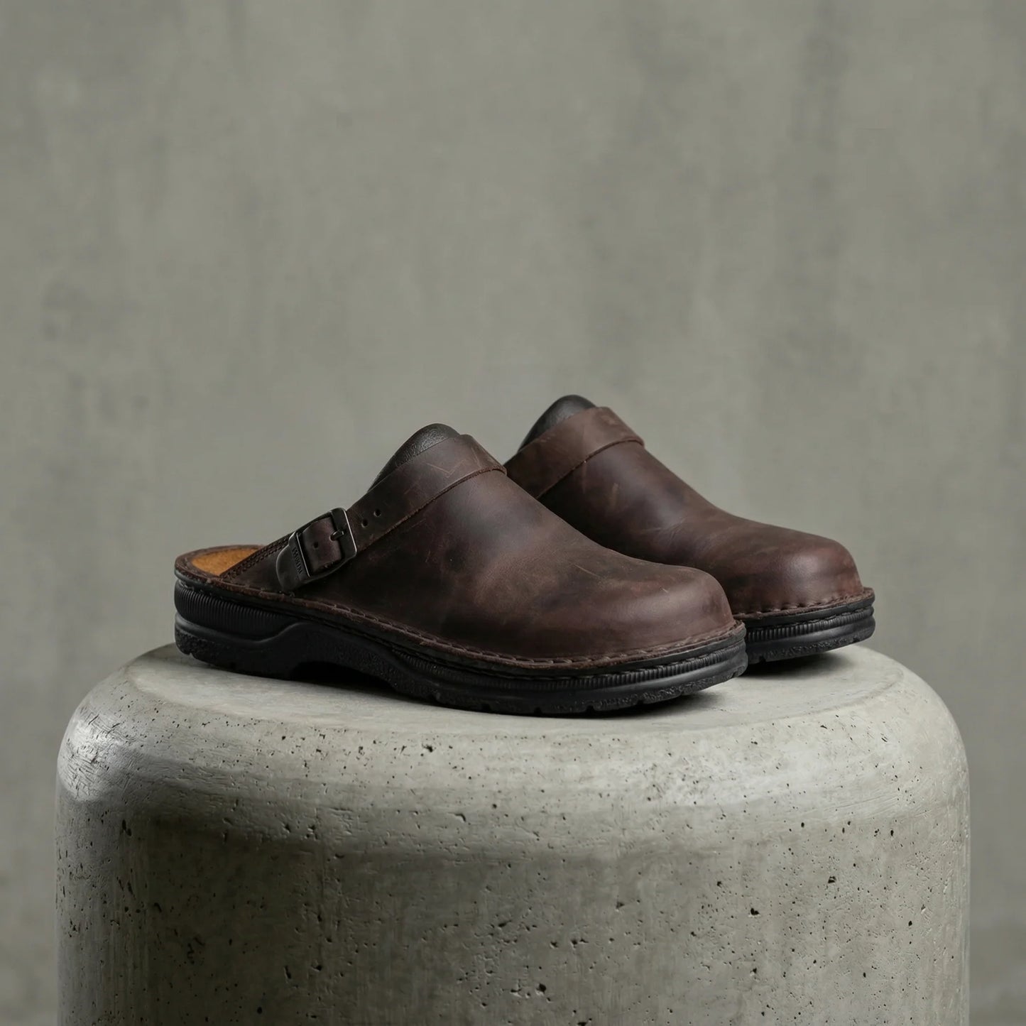 Holverk — Men's Ergonomic Vegan Leather Clog