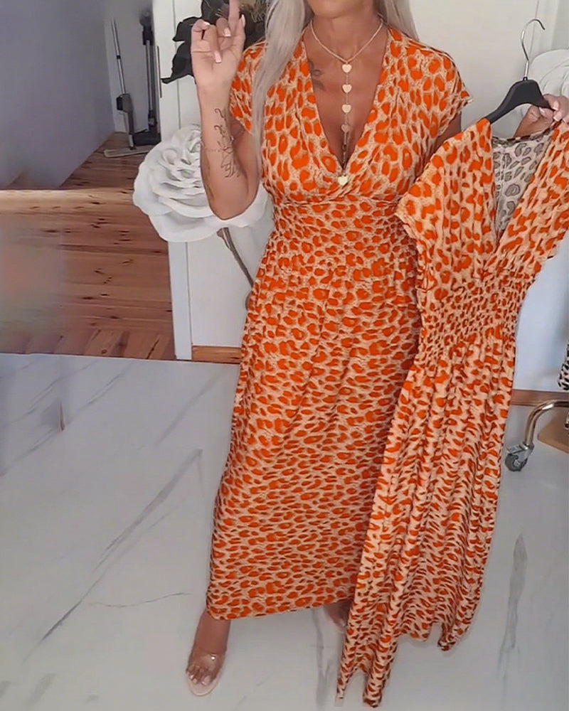 Stylish Leopard Print Dress - Sleek V-neck Dress