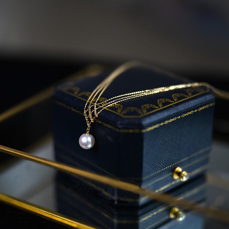 Akoya Pearl Lace Necklace in Gold