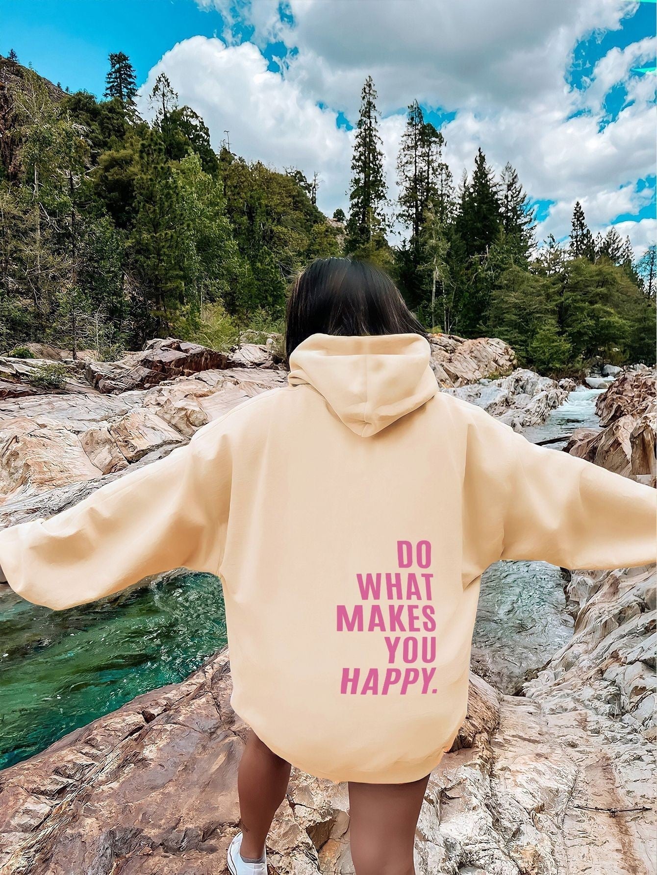 Happy Hoodie – Soft Everyday Comfort