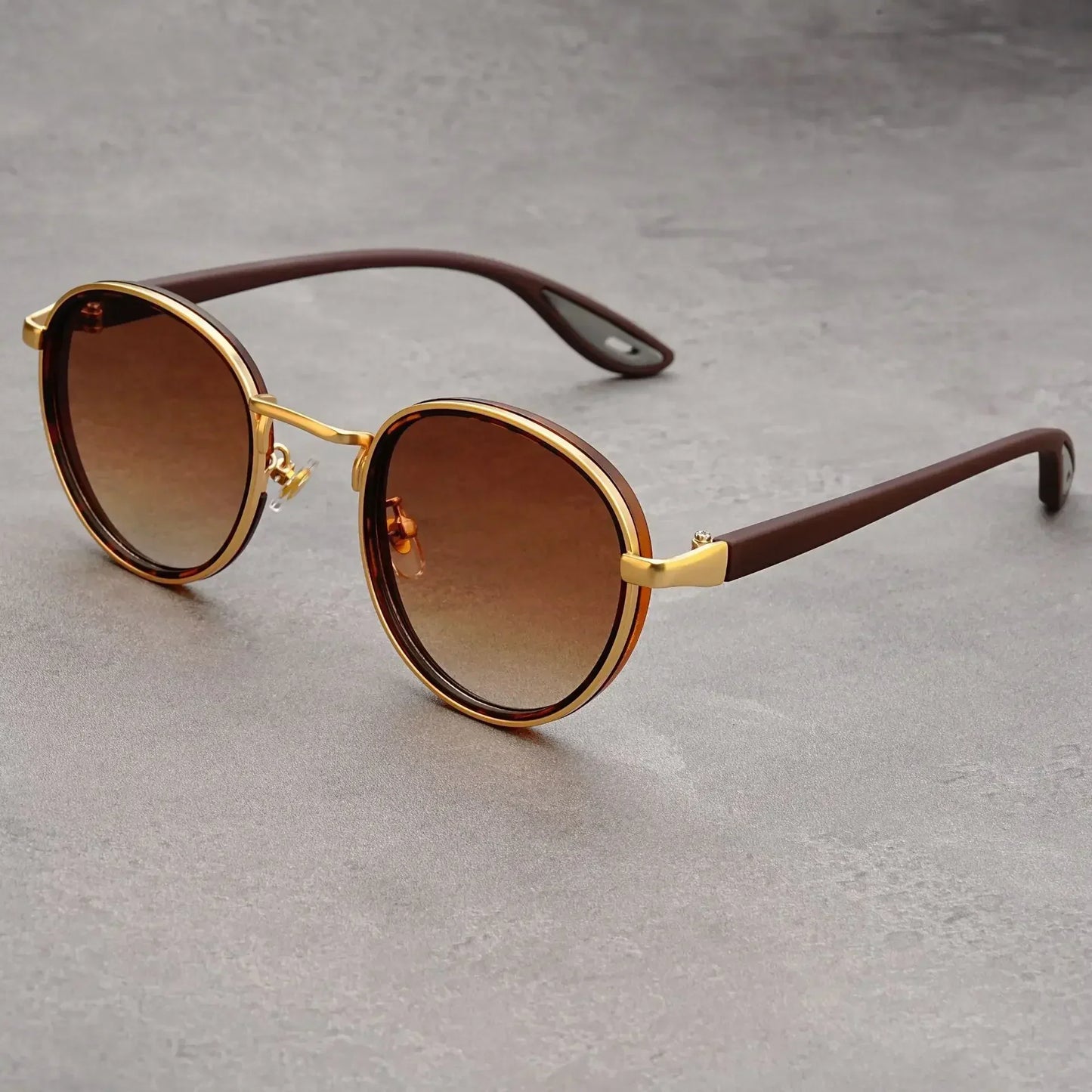 Carson Rift — Vintage Round Sunglasses