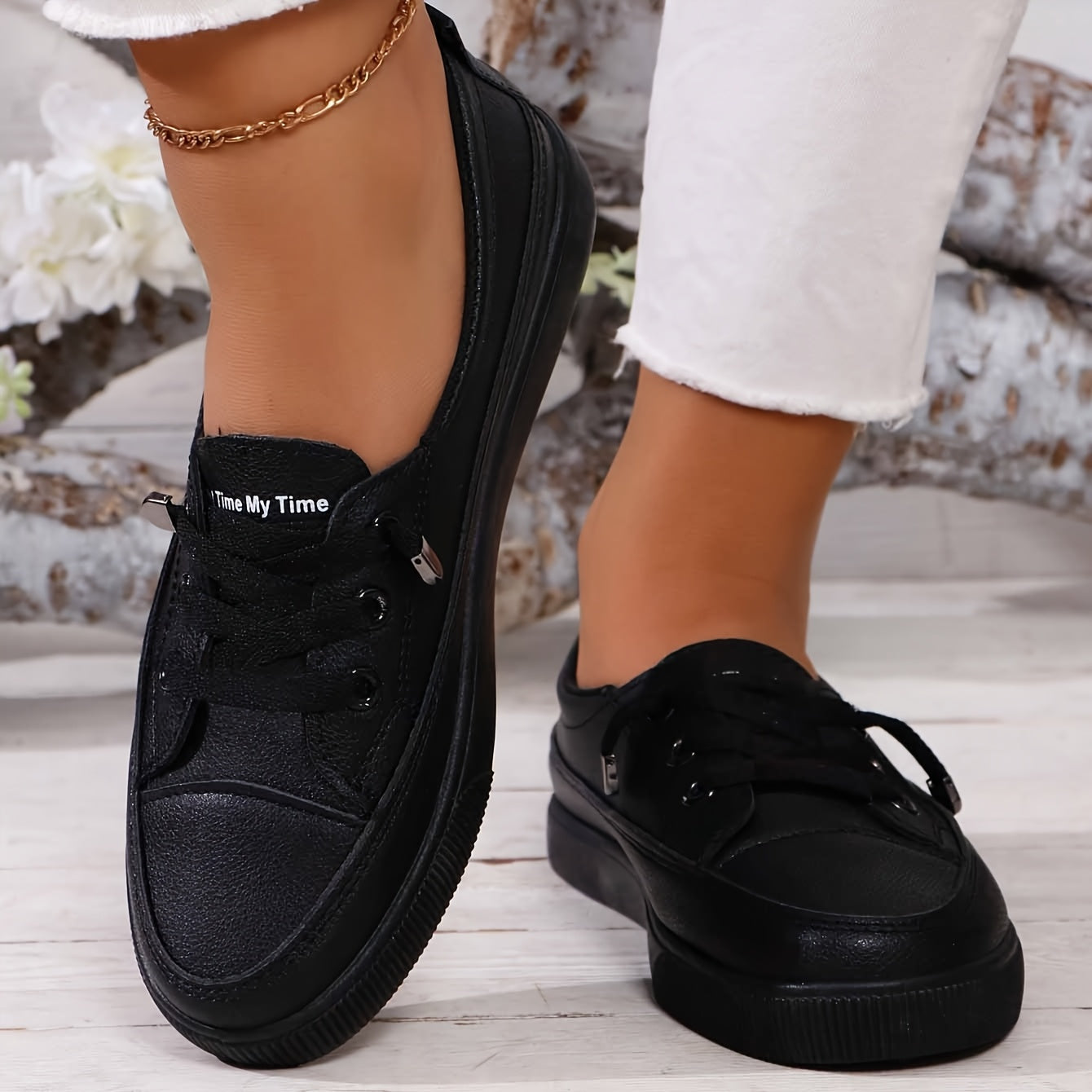 Azzy - Breathable Women's White Lace-Up Flat Shoes