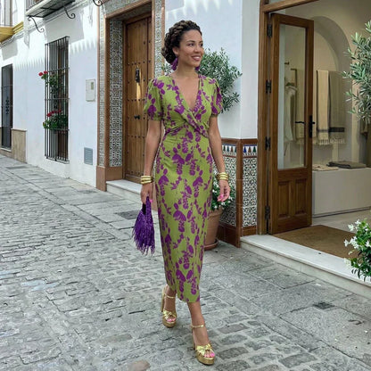 Vera — Elegant V-Neck Puff Sleeve Dress