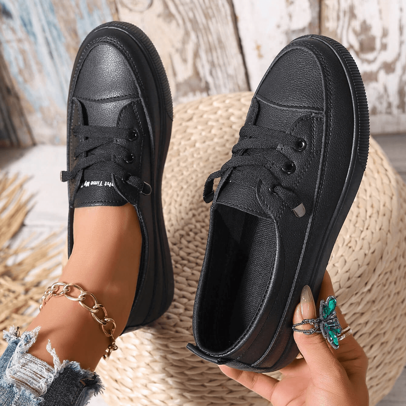 Azzy - Breathable Women's White Lace-Up Flat Shoes