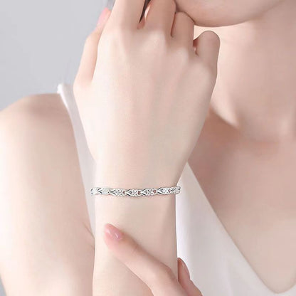 Elegant Women's Bracelet - Durable Bracelet