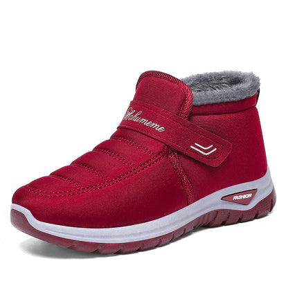 Lace-free slip-on sneakers for winter