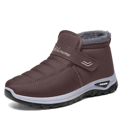 Lace-free slip-on sneakers for winter