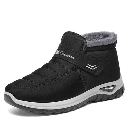 Lace-free slip-on sneakers for winter